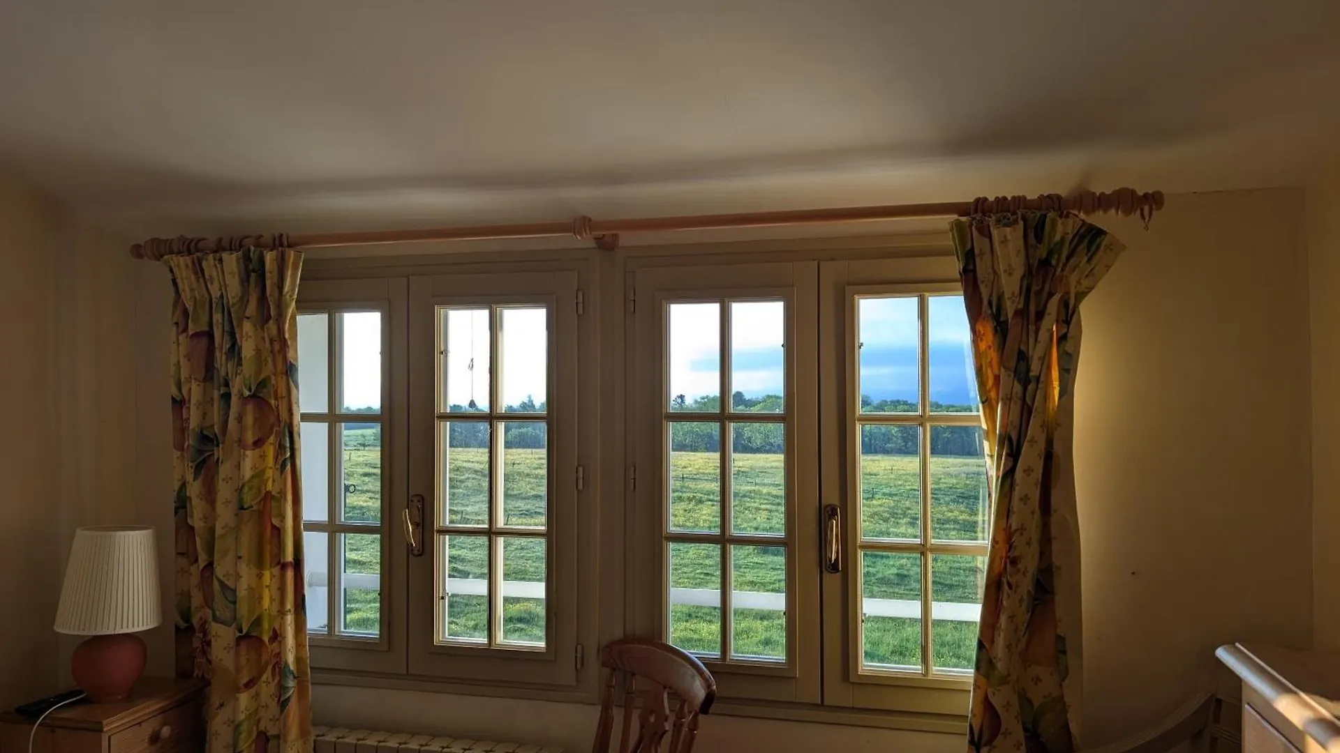 Auberge Des Chasseurs Échenevex Hotel