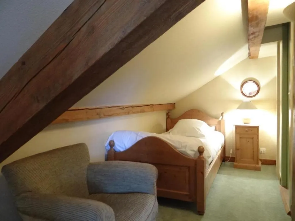 Auberge Des Chasseurs Échenevex 3*,