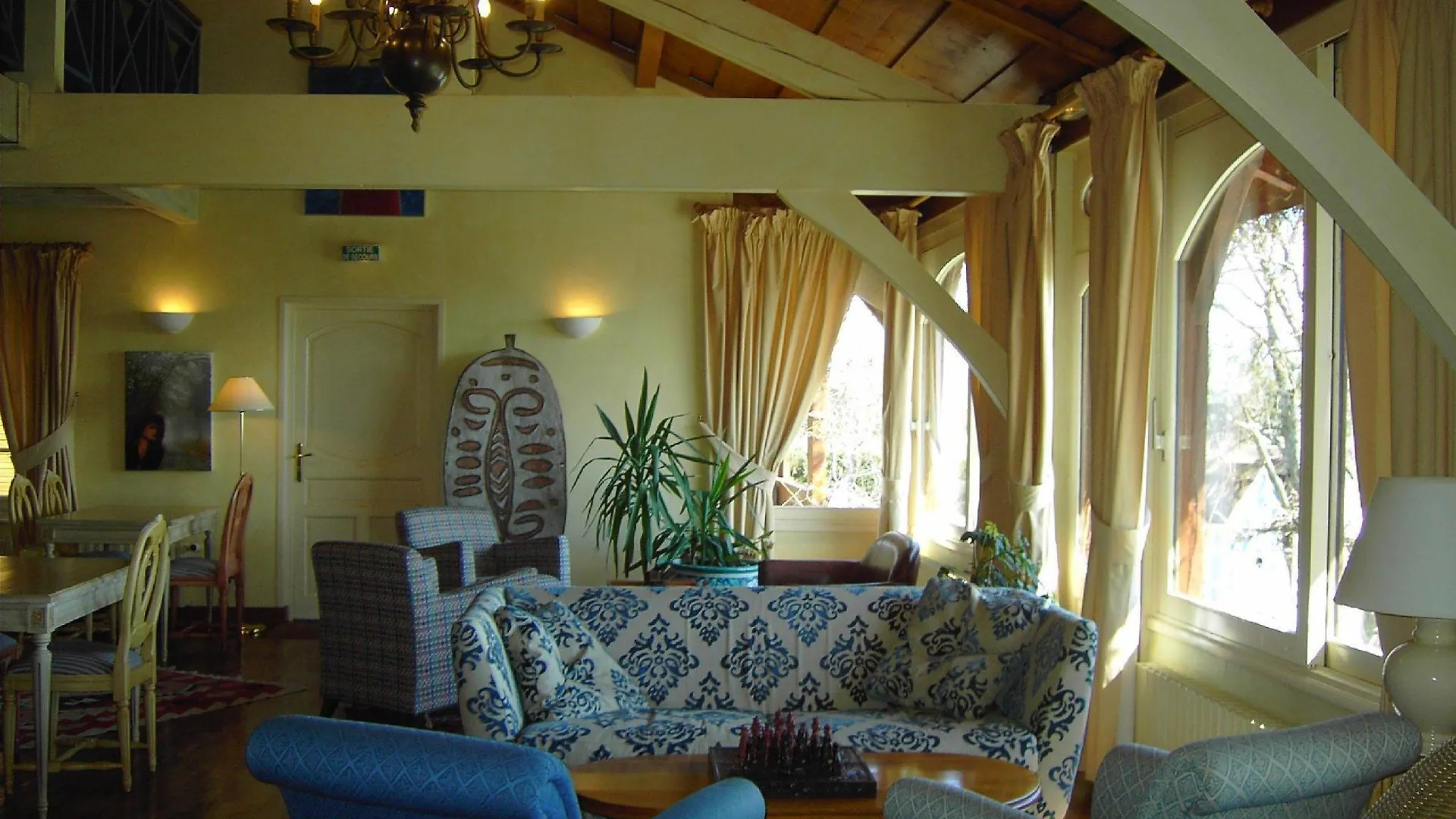 Auberge Des Chasseurs Échenevex 3*,  Francia