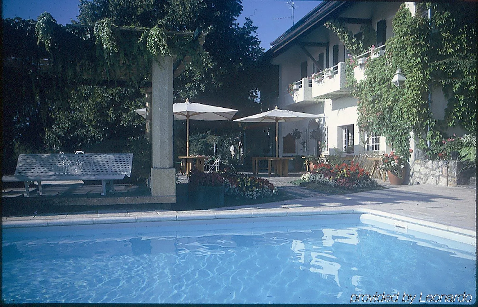 Auberge Des Chasseurs Échenevex 3*,  Francia