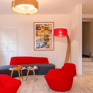 *** Hotel De Perros, The Originals Boutique Francia
