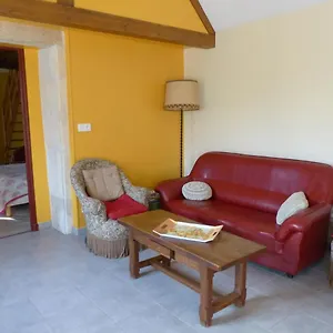 Hébergement de vacances Dompierre-sur-besbre, 4 Pièces, 6 Personnes - Fr-1-489-51, Dompierre-sur-Besbre